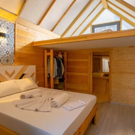 Ubytování v soukromí Latibule House Boutique *